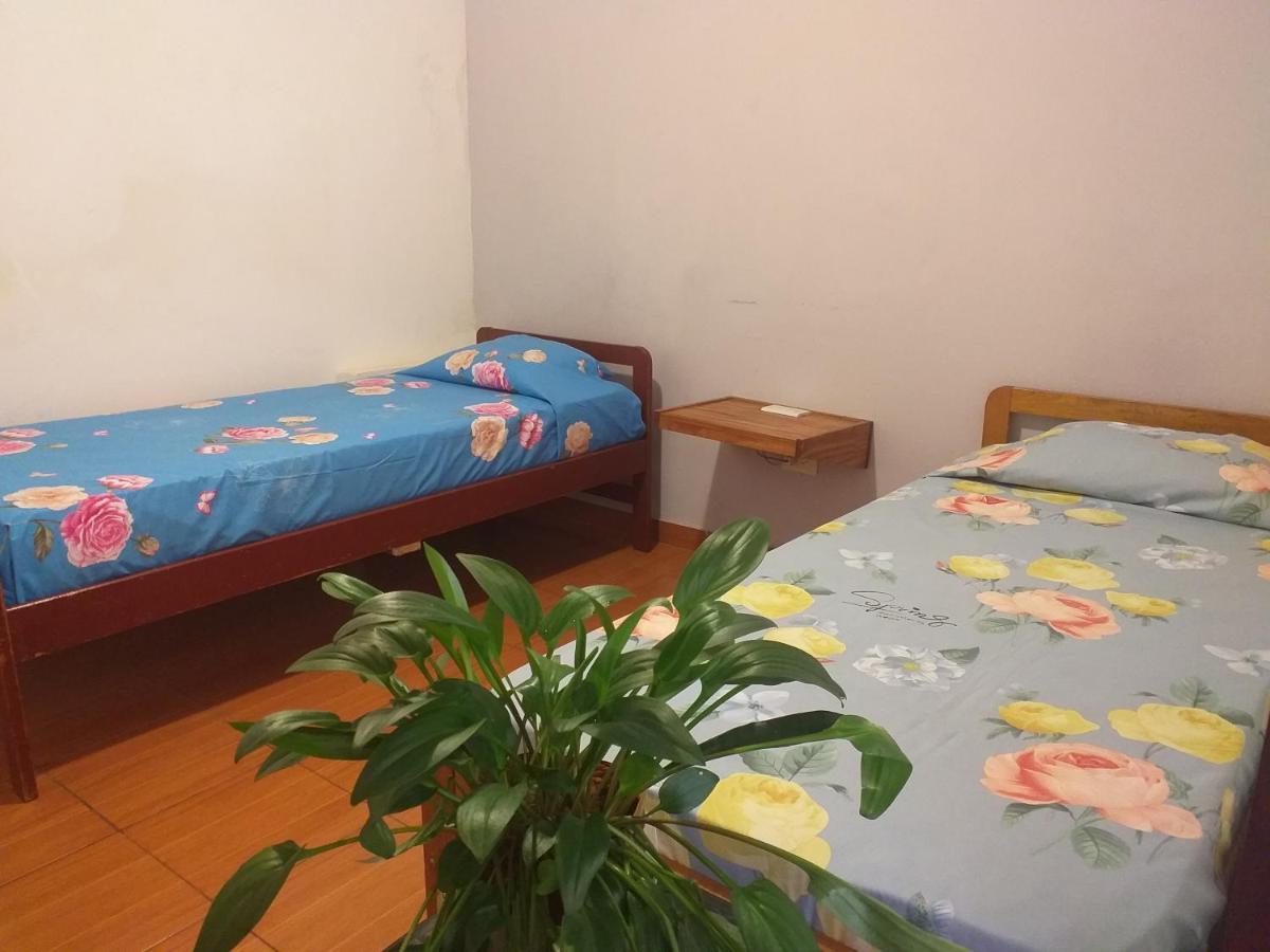 Residencial Santiago Habitaciones Hotel Bed & Break Fast Посадас Екстериор снимка