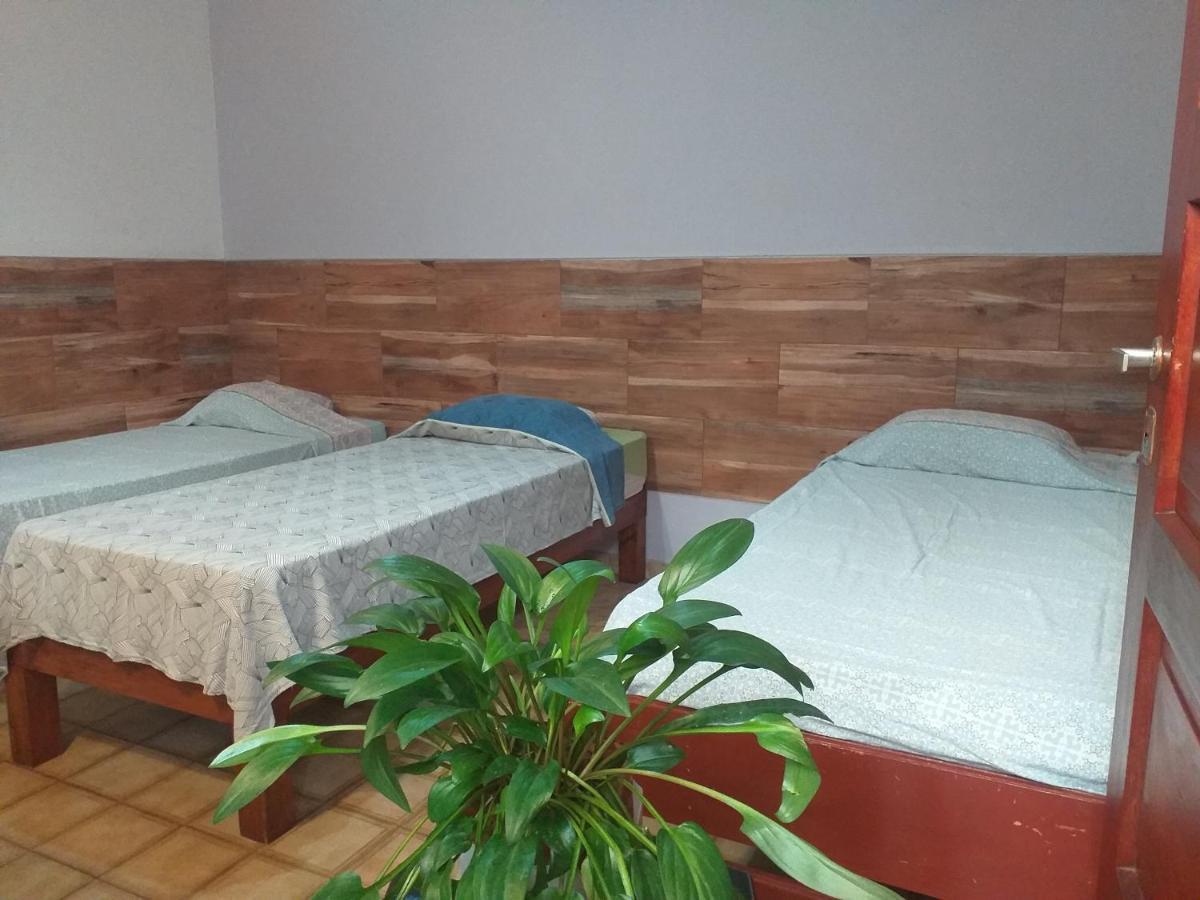 Residencial Santiago Habitaciones Hotel Bed & Break Fast Посадас Екстериор снимка