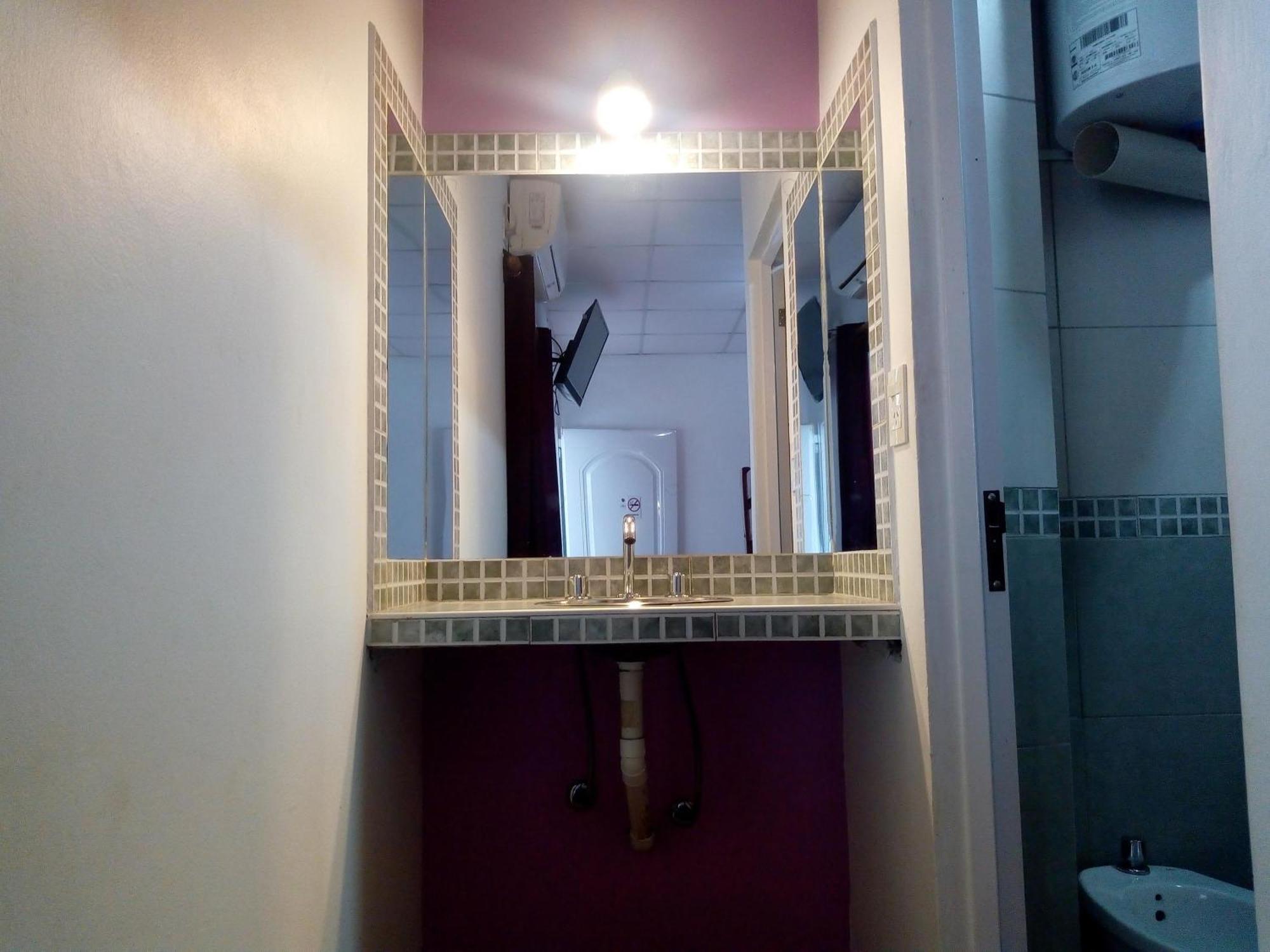 Residencial Santiago Habitaciones Hotel Bed & Break Fast Посадас Екстериор снимка