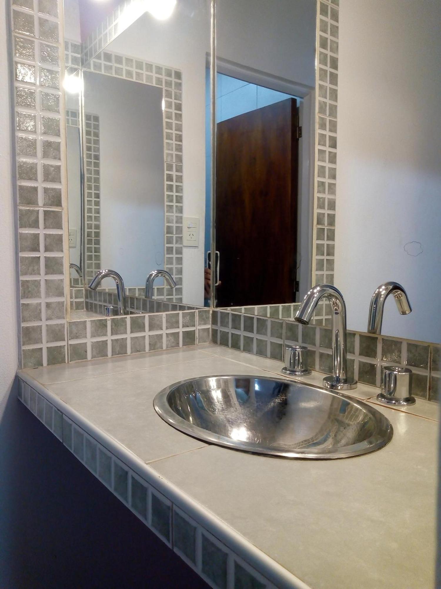 Residencial Santiago Habitaciones Hotel Bed & Break Fast Посадас Екстериор снимка