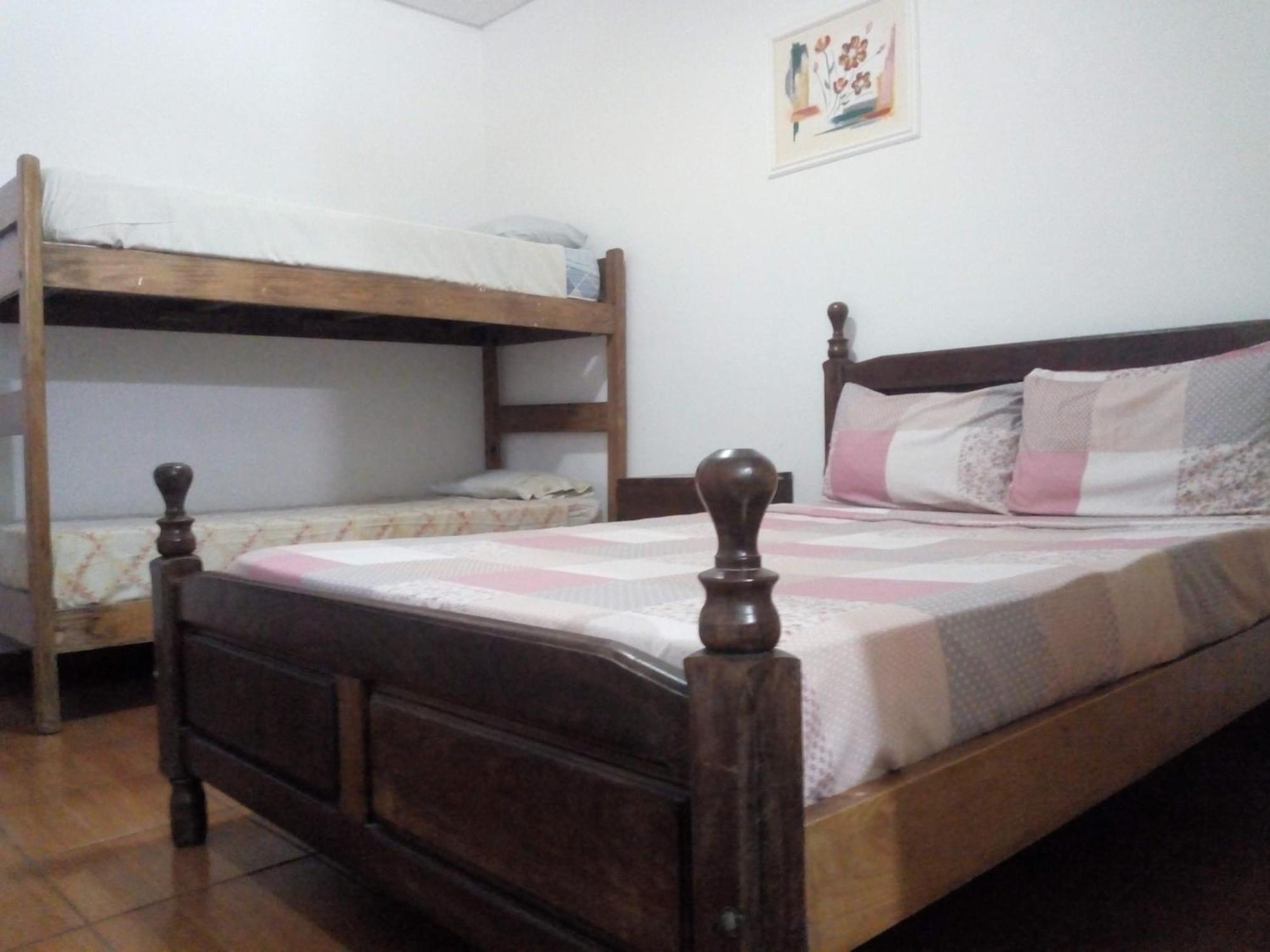 Residencial Santiago Habitaciones Hotel Bed & Break Fast Посадас Екстериор снимка